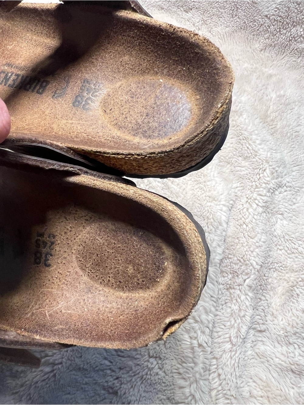 Birkenstock size 38 or US 7 sandals - Picture 4 of 8
